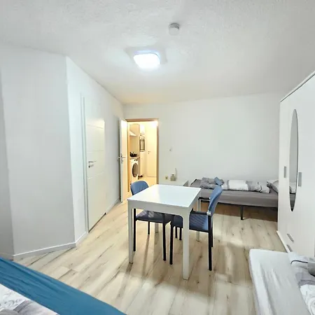 Wohnreich Zentral - 4og 3 - 1-zimmerwohnung דירה אולם