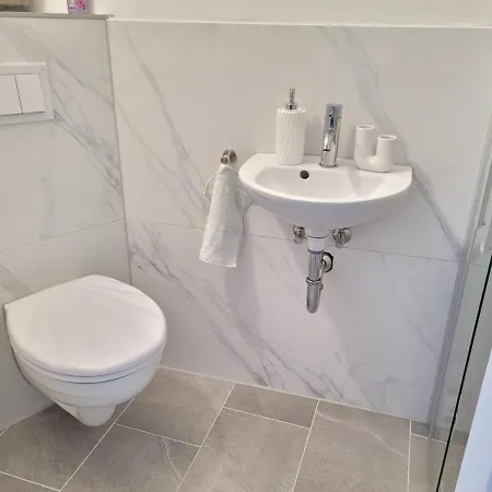 Wohnreich Zentral - 4og 3 - 1-zimmerwohnung דירה אולם